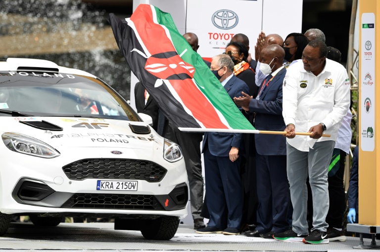Kenyan President Uhuru Kenyatta (R) started the rally | AFP