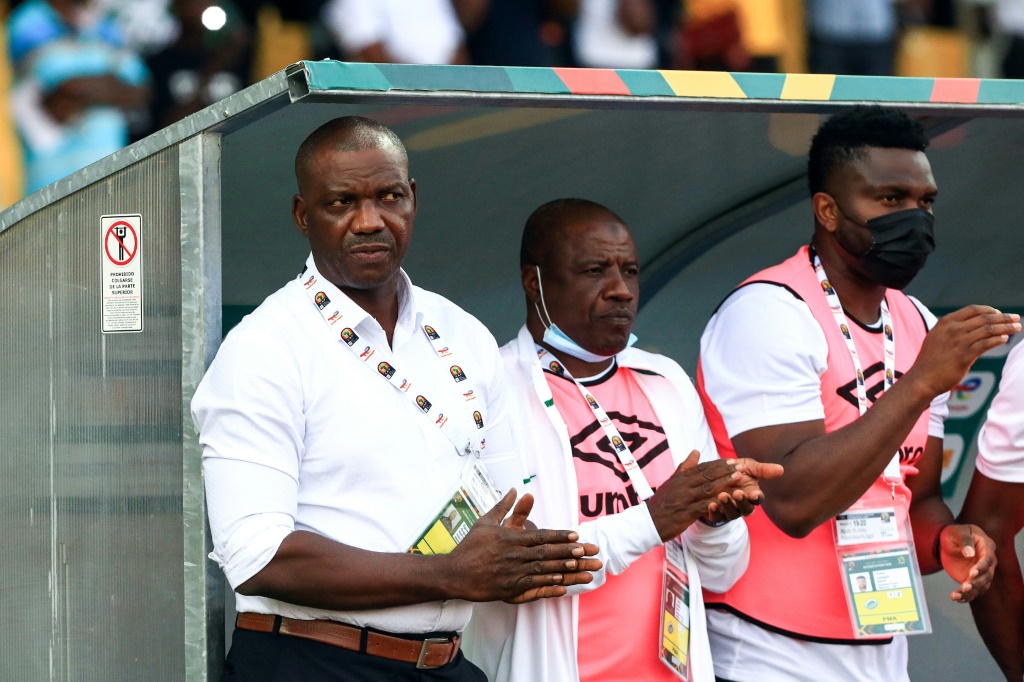 Augustine Eguavoen (L) during Nigeria's Africa Cup of Nations game against Sudan in Garoua | AFP