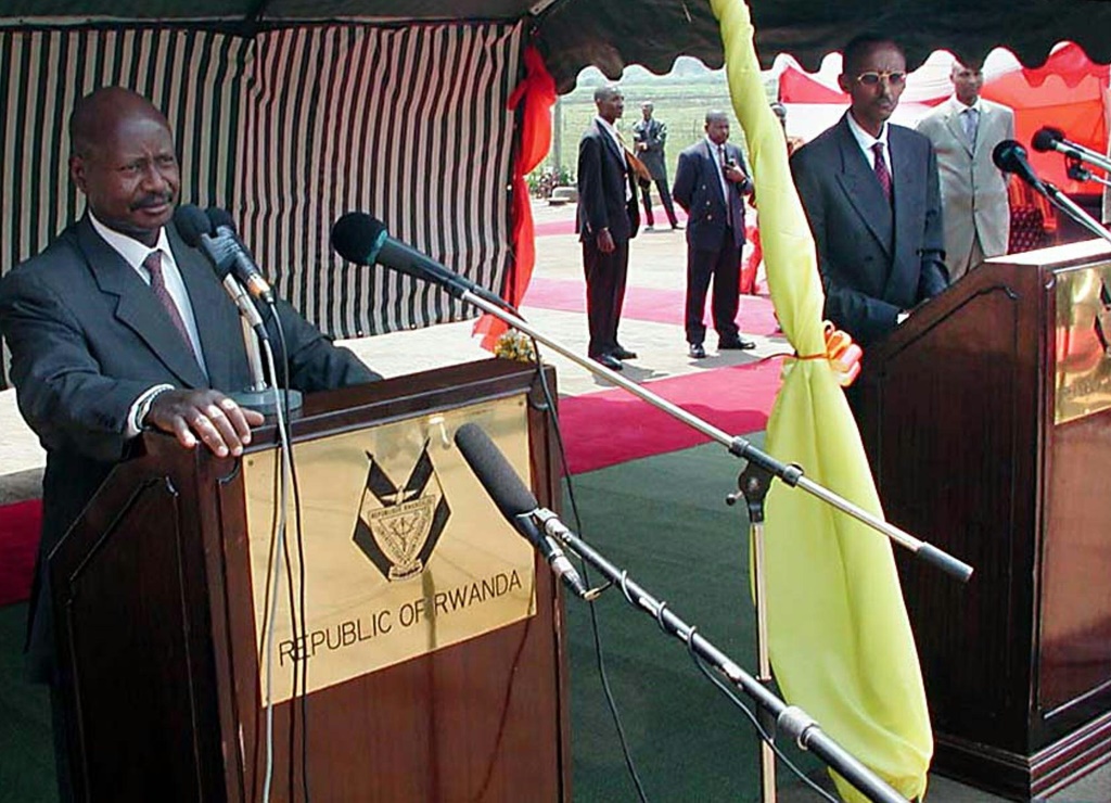 Ugandan President Yoweri Museveni (left) and his Rwandan counterpart Paul Kagame are pictured in July 2001 after talks in the border town of Gatuna | AFP