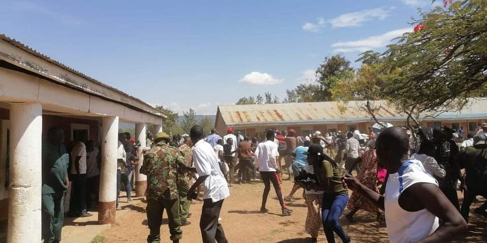 Police disperse rowdy youths after chaos erupted at Urudi Primary School during ODM primaries