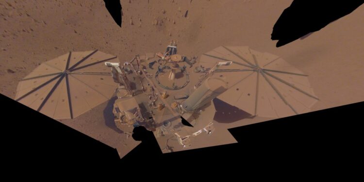 A selfie taken by NASA's InSight Mars Lander on April 24. Photo/ NASA