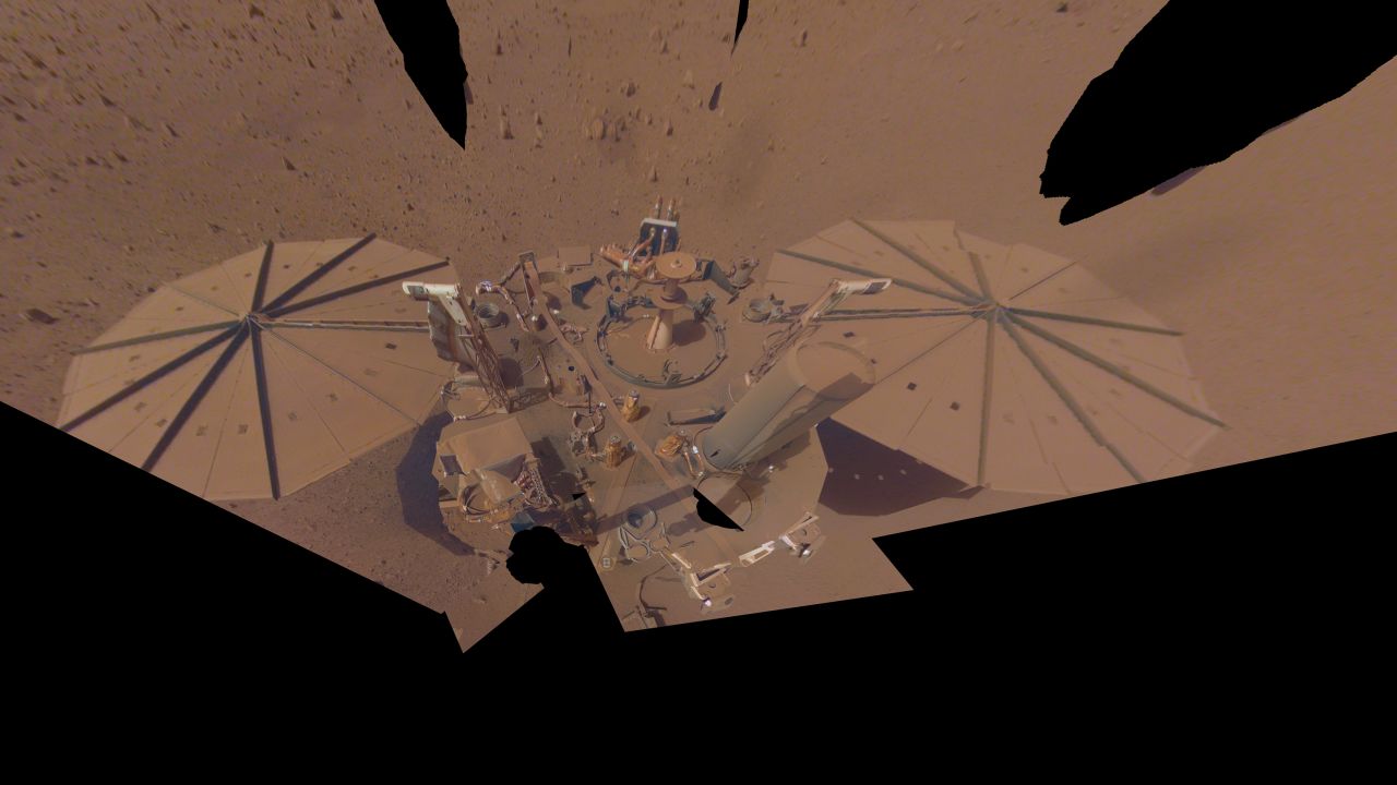 A selfie taken by NASA's InSight Mars Lander on April 24. Photo/ NASA