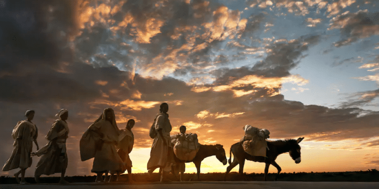 Women walk with their donkeys in Ethiopia’s Amhara region | Buena Vista Images/GettyImages