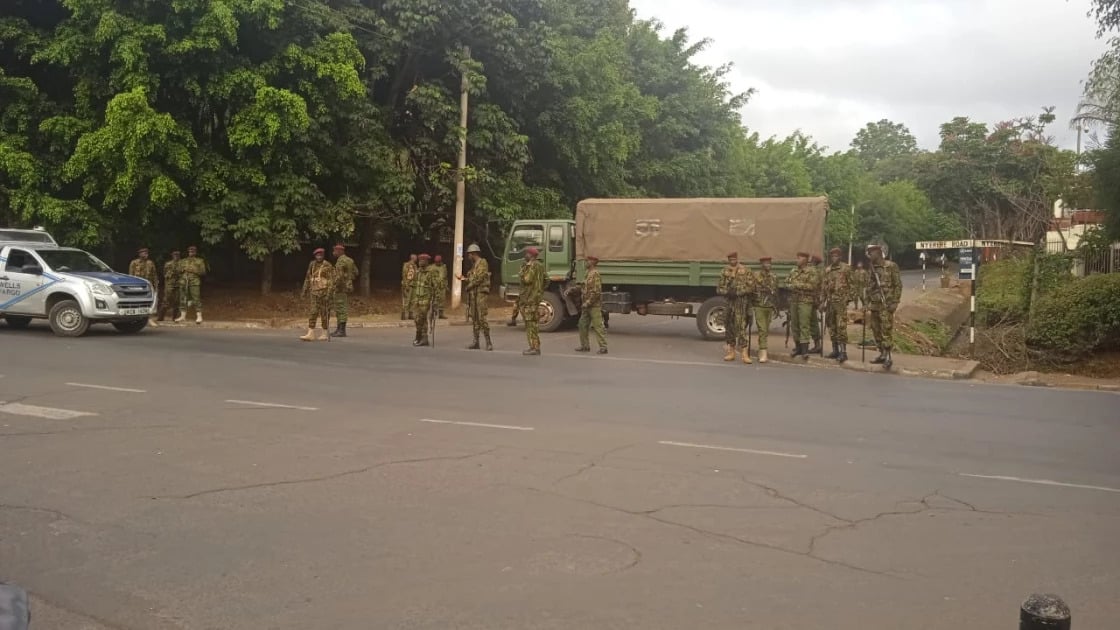 Officers from the General Service Unit (GSU) at a barricade on Procession Way Nairobi.PHOTO/COURTESY