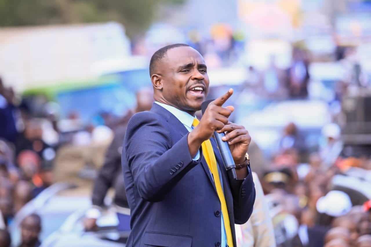 Tensions flared in Kakamega on Saturday, 24 May, as violent confrontations broke out ahead of a scheduled Democracy for the Citizens Party (DCP) rally.