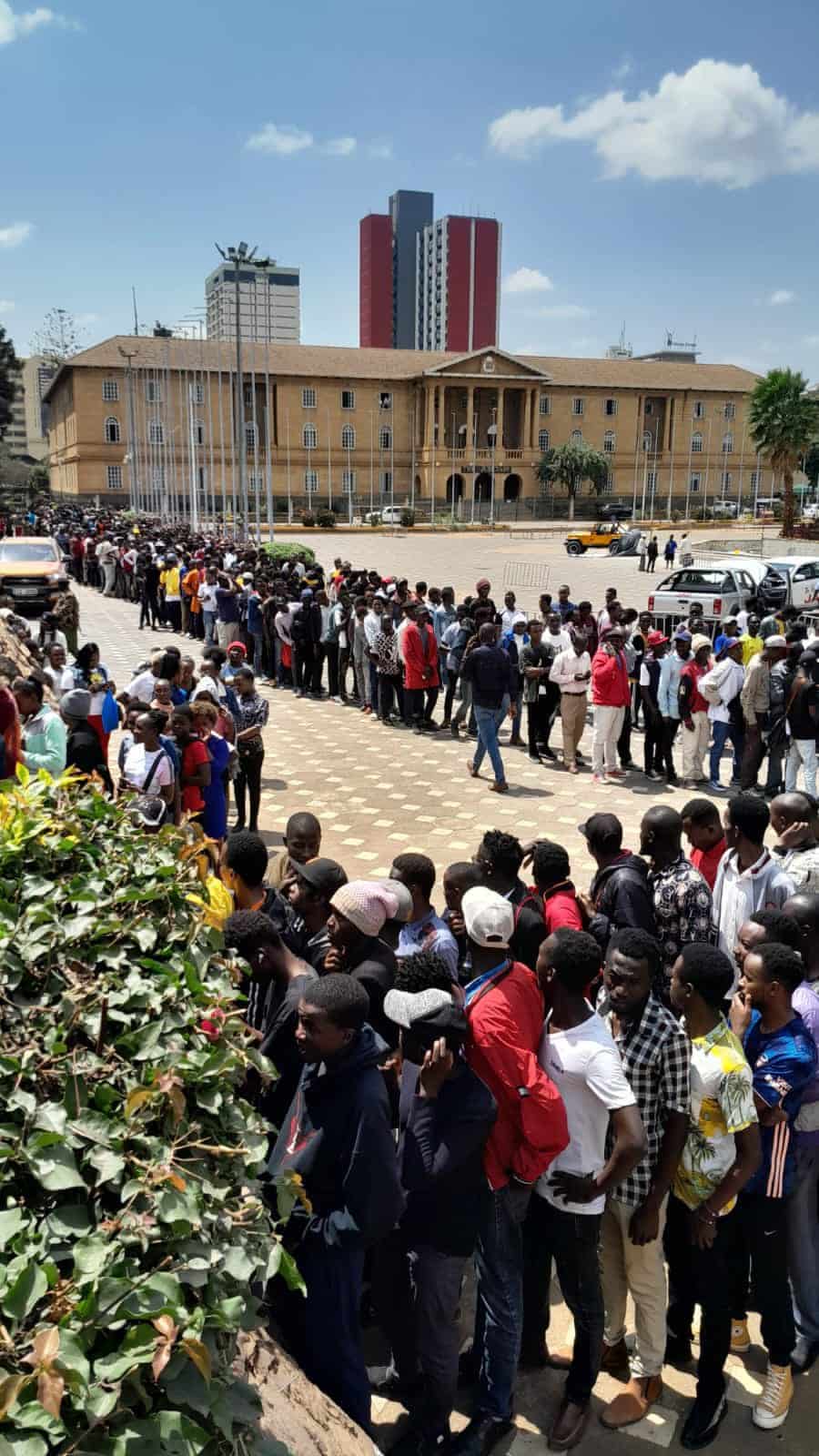 Kenyans lining to get their eyes scanned in exchange of the World Coins.