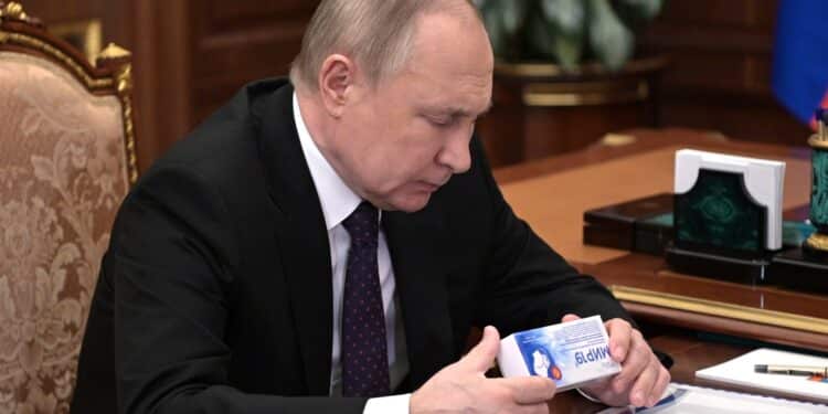 Putin Warns Trump Of Russian Response If Us Resumes Nuclear Tests Putin Has Said He Prefers Biden Over Trump