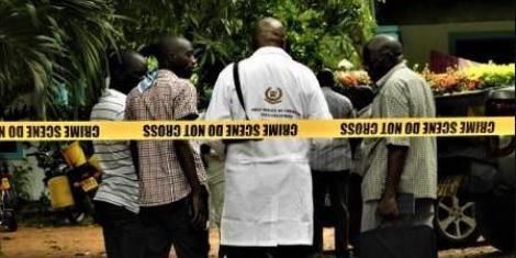 DCI detectives probe a crime scene in Kenya._1_0