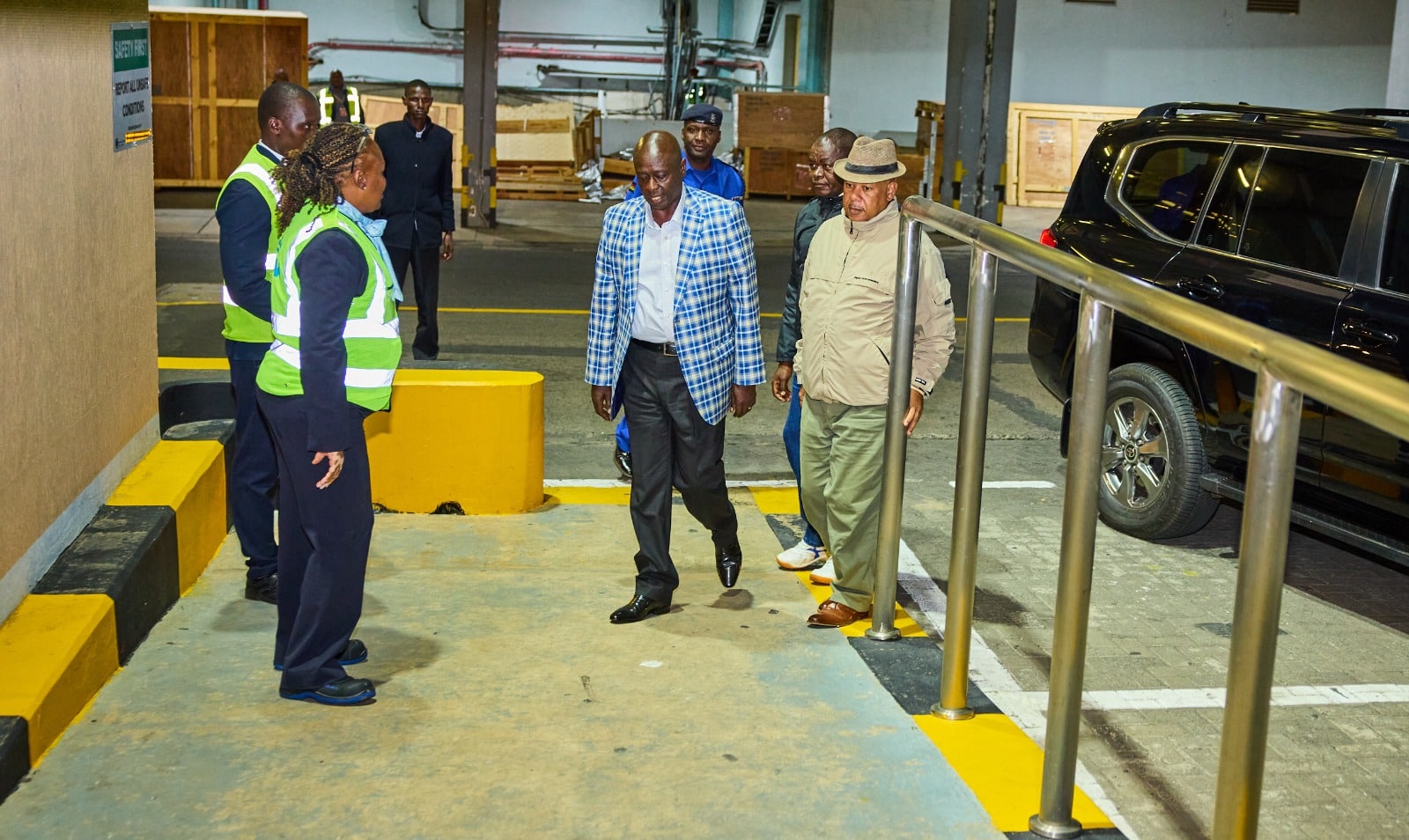 Deputry President Rigathi Gachagua (right) at the JKIA momenets before flying to Bogota, Colombia.