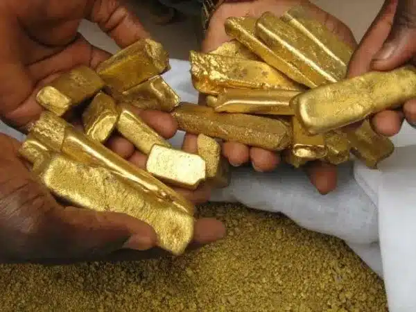 Safe Gold Extraction Method Could Transform E-Waste Recycling