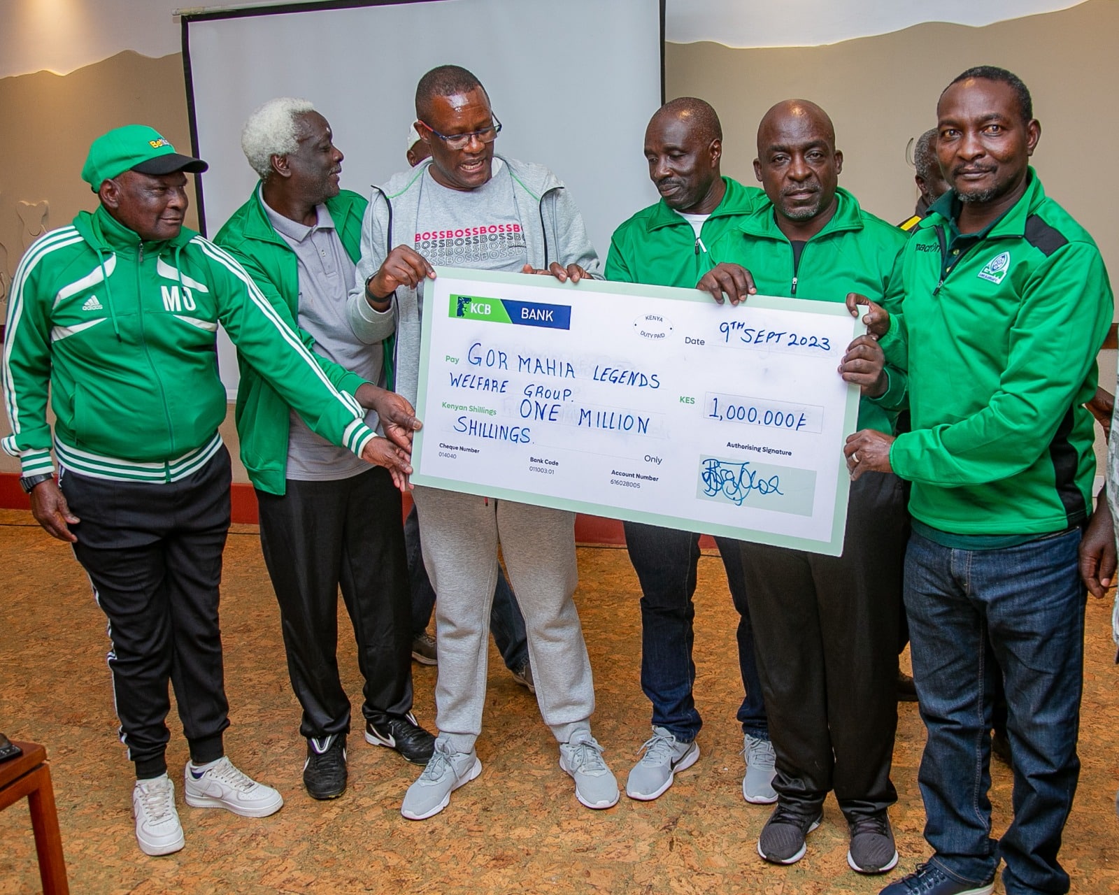 CS Owalo Donates Ksh1M to Gor Mahia Legends Welfare Group