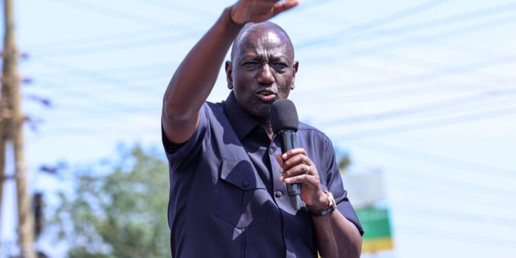 President William Ruto addresses wananchi at apst function.