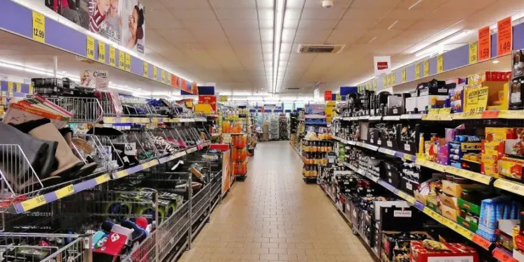 8 Tips to Avoid Overspending During Festive Season