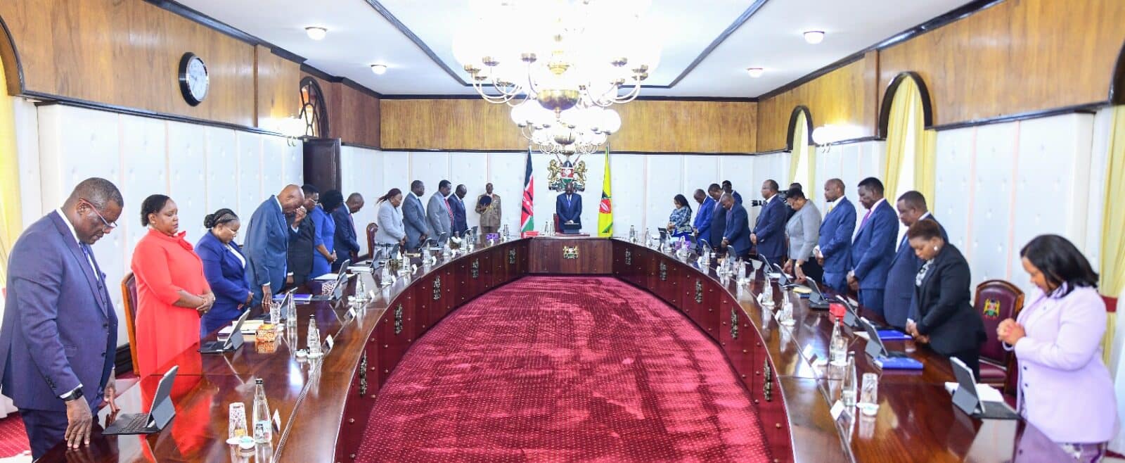 President William Ruto leads cabinet secretaries in prayer during a cabinet meeting on October 3, 2023 at State House.