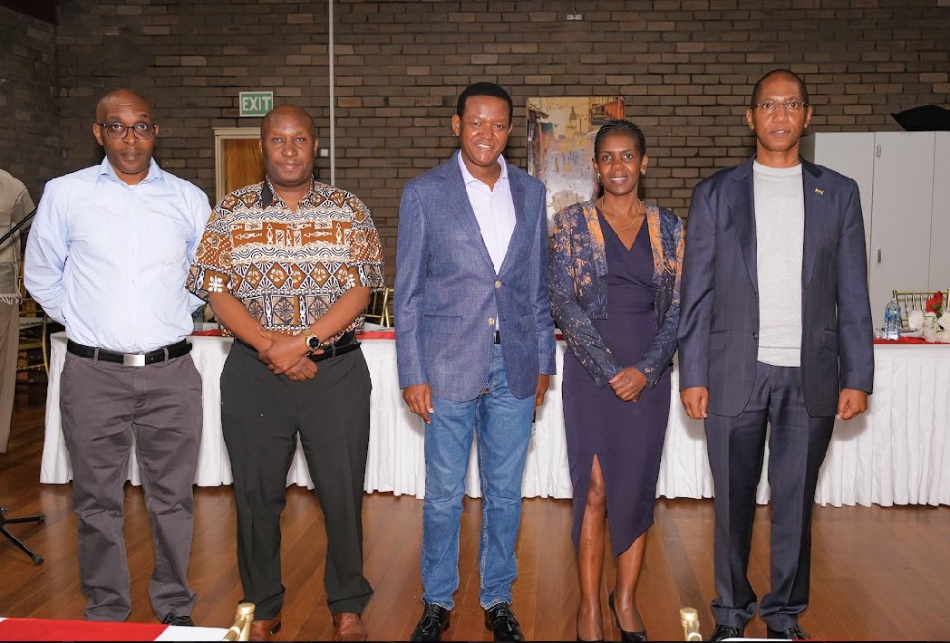 CS Alfred Mutua and a section of Kenyans living in Sydney, Australia. PHOTO-Mutua
