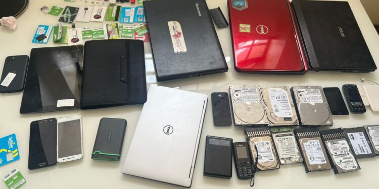DCI Arrests 11 Mobile Phone Syndicates
