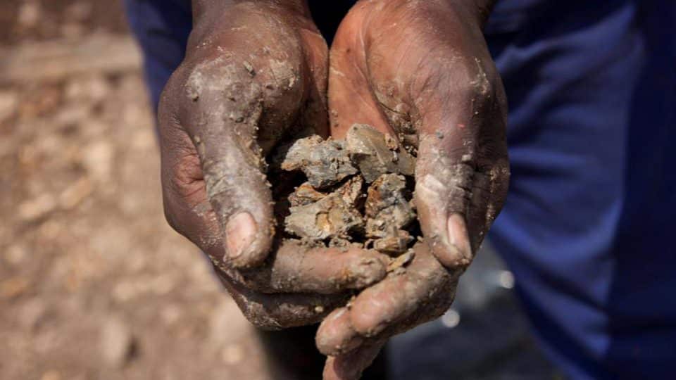 Govt' Shuts Down 3,000 Mining Companies