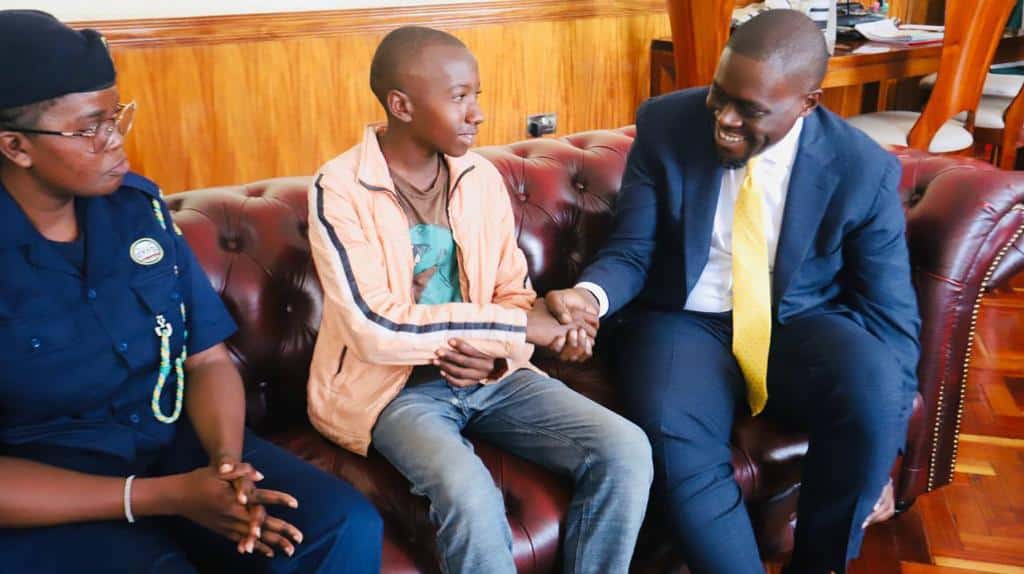 Sakaja met with harassed njugu hawker
