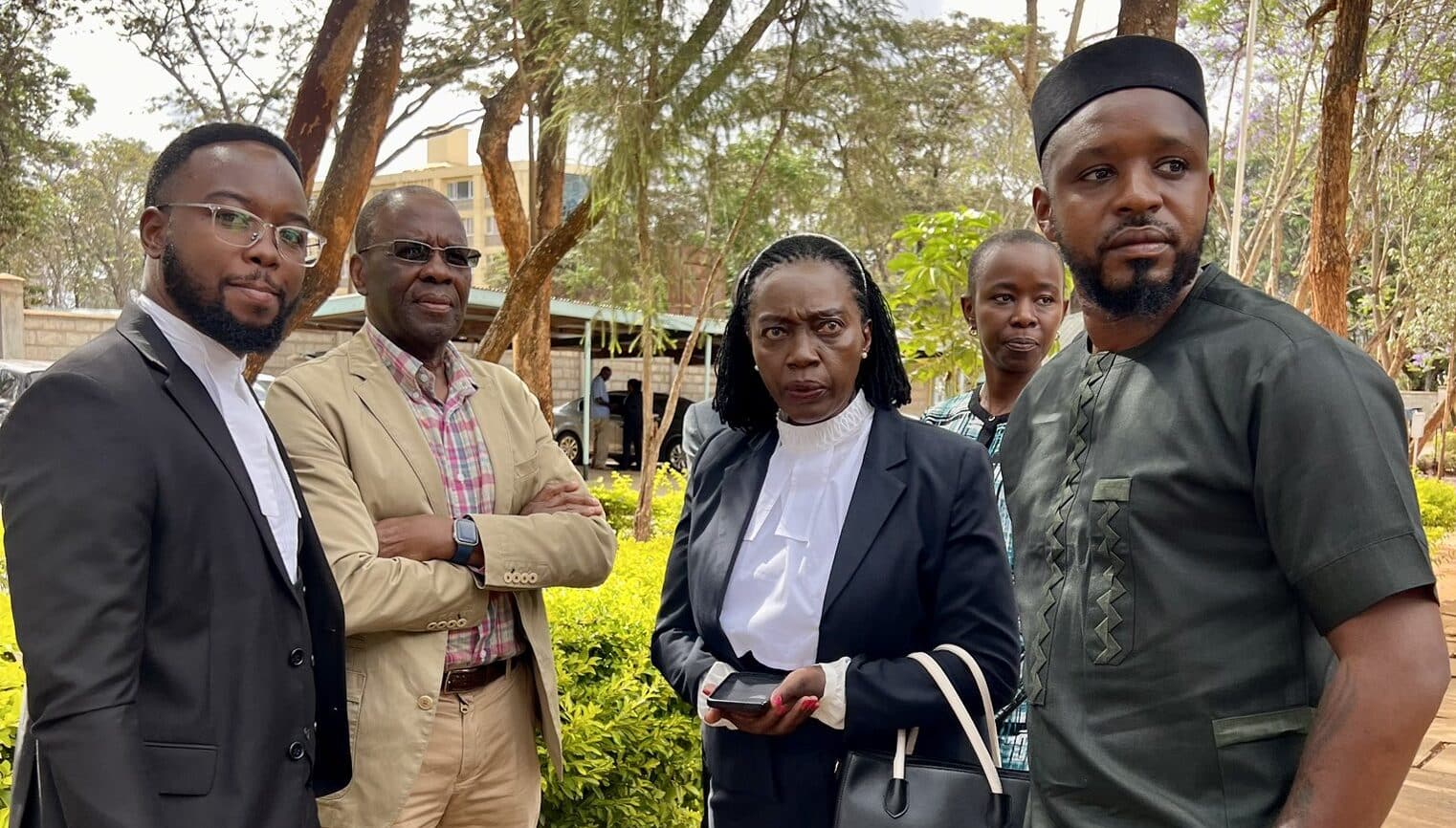 Activist Boniface Mwangi (right) arrives at the Machakos High Court on November 1, 2023. Accompanying him are Martha Karua and a other activists.