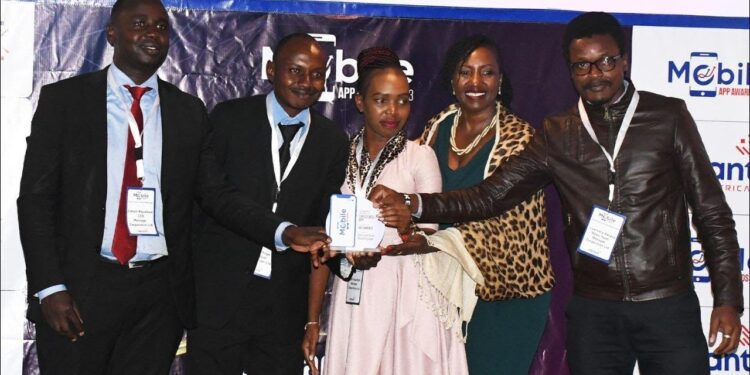 Crystobol App Wins Award for Best Credit Score Monitoring App