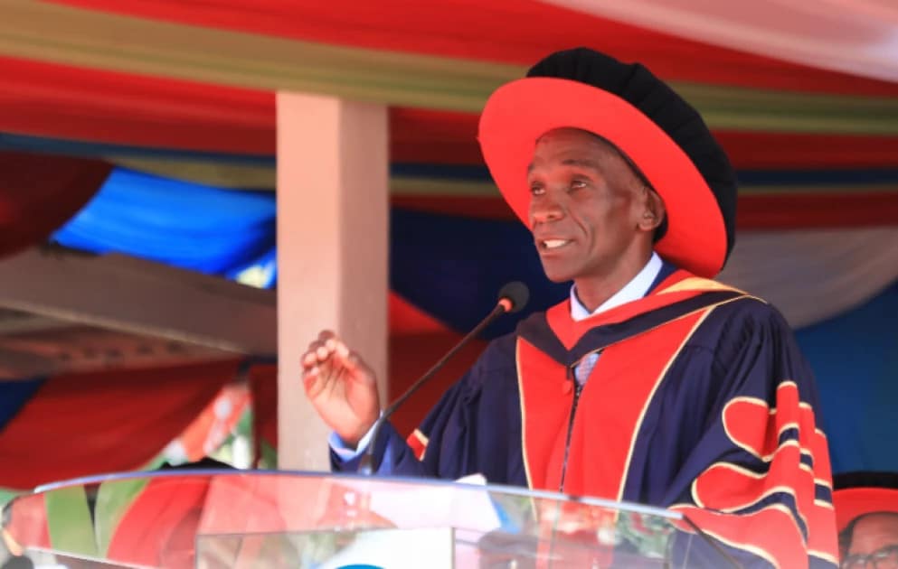 Dr. Eliud Kipchoge Cracks Up Guests With His Storytelling Skills