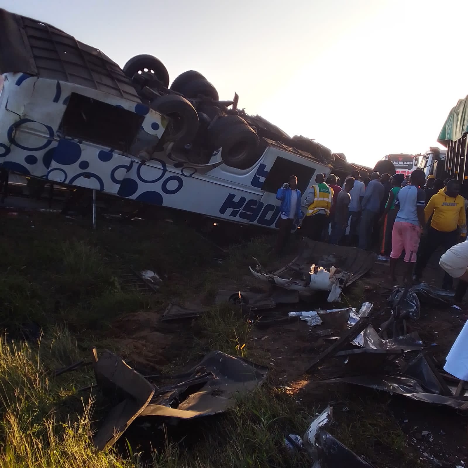 Mash Poa Bus, Trailer Collide on Mombasa - Nairobi Highway