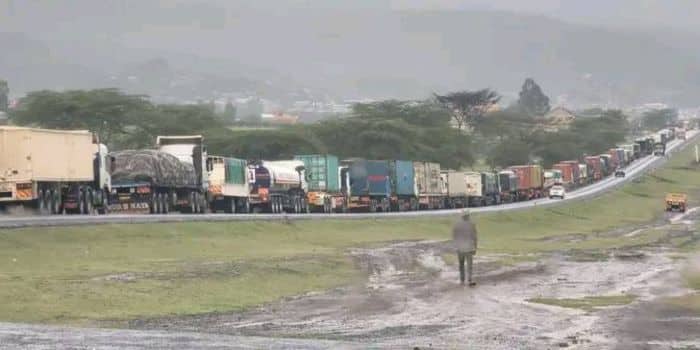 A photo showing the snarl up along the Rironi Mai Mahiu Road.