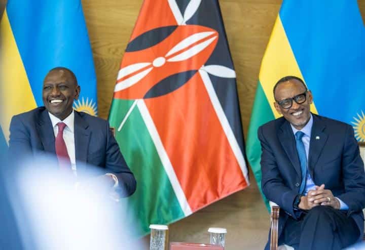 President William Ruto (left) and Rwanda's President Paul Kagame in a past meeting.