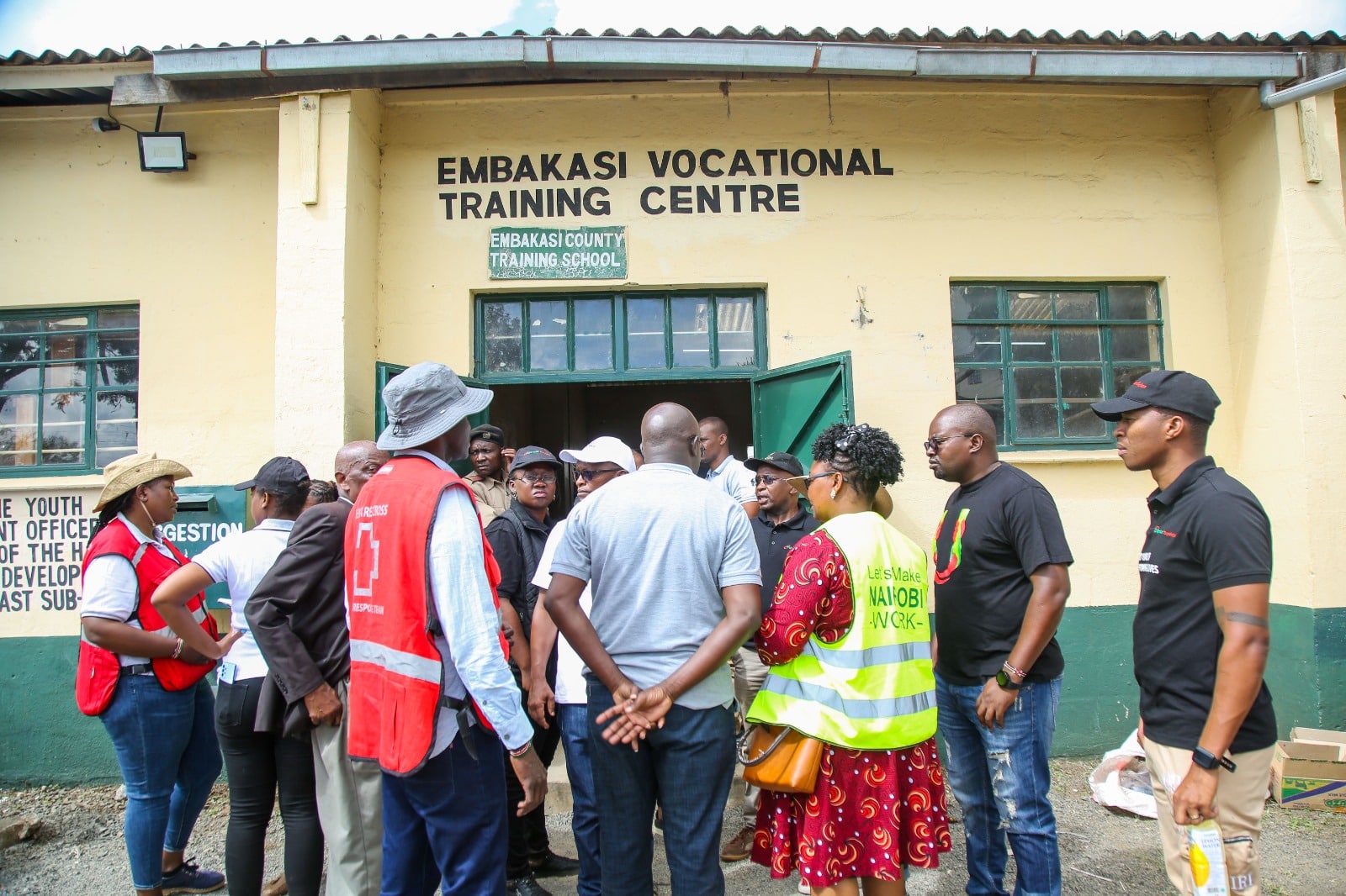 Kenya Red Cross official during the distributions of donations to affected Embakasi families
