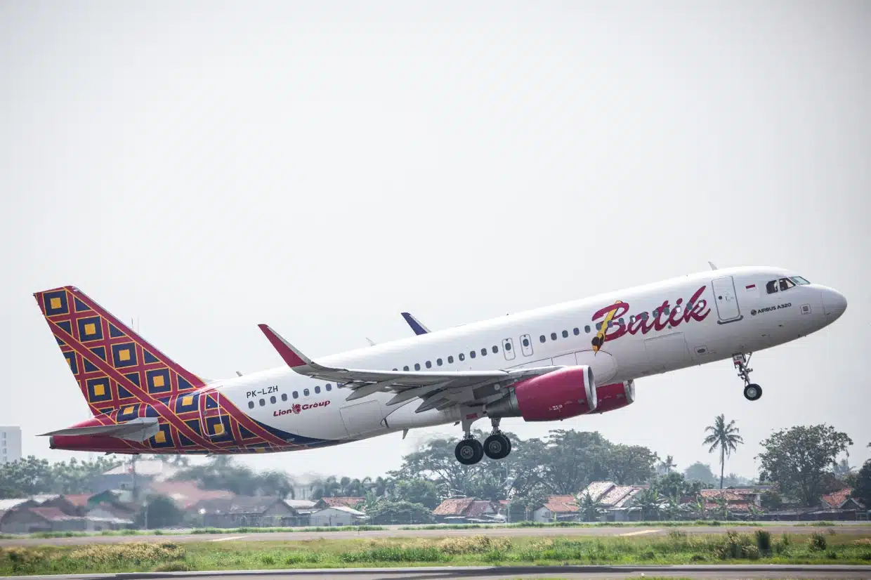 A Batik Air Airbus A320 during takeoff at Soekarno-Hatta International Airport in Jakarta, Indonesia, on April 14 2022.
