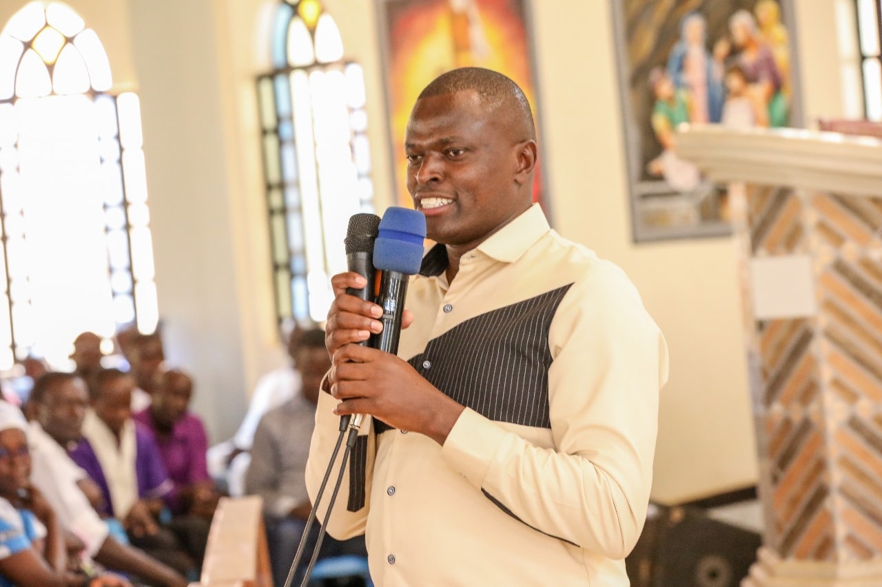 Kiharu MP Ndindi Nyoro speaking in Bondo, Siaya County on March 3, 2024.PHOTO/Nyoro X.