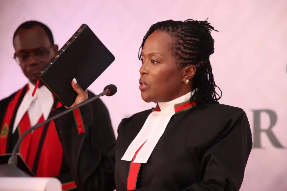Chief Registrar of the Judiciary Winfridah Mokaya takes the oath of office during her swearing-in at the Supreme Court in Nairobi on March 25, 2024. | PHOTO: Judiciary