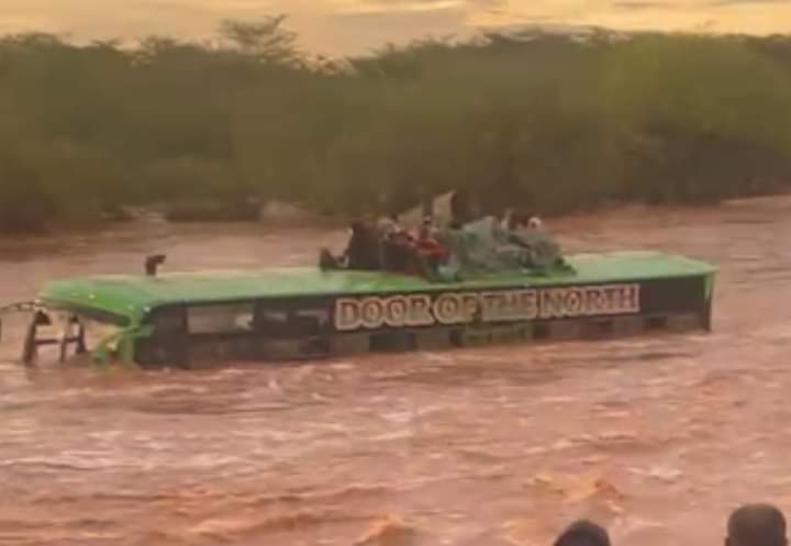 A photo of the bus swept by floods along Garissa-Nairobi Highway.PHOTO/RMS.