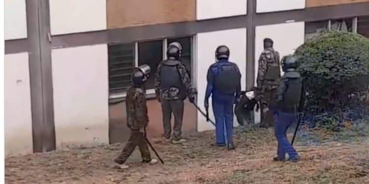 Police MMU
