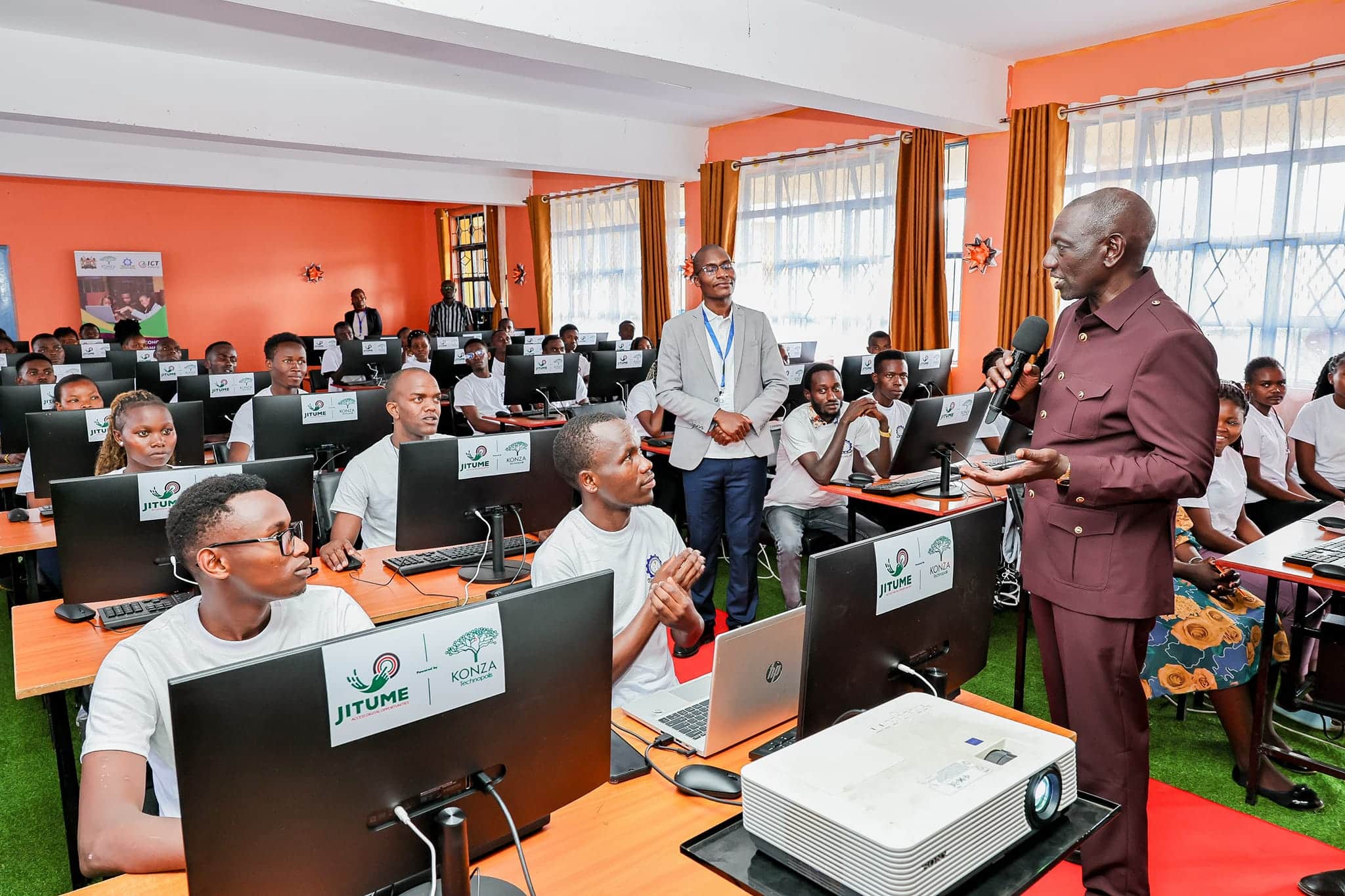 President William at a TVET Institute. PHOTO/PCS.