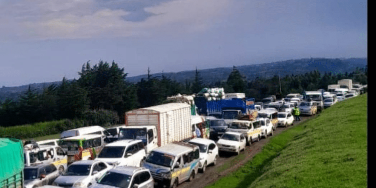 An image showing vehicles along the Nairobi-Malaba Highway. Photo: Governor Felix Facebook