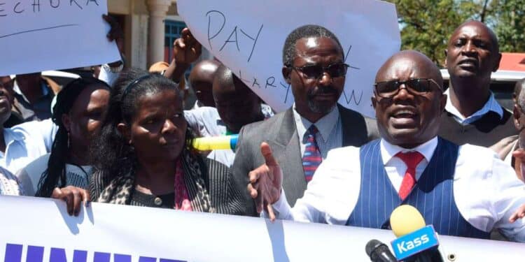 Kenyan lecturers protesting on the streets over poor pay and unfulfilled Collective Bargaining Agreement. PHOTO/Nation.