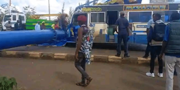 Traffic Snarlup on Thika Road: Billboard Pole Falls on Road Traffic Snarlup on Thika Road: Billboard Pole Falls on Road Traffic Snarlup on Thika Road: Billboard Pole Falls on Road