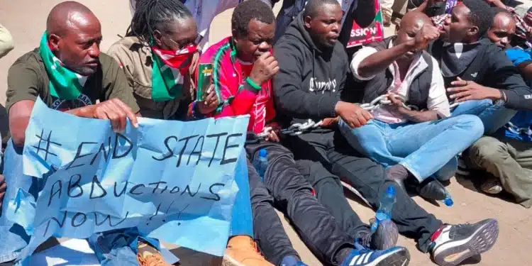 Busia Senator Okiya Omtatah alongside other protesters demonstrating along Aga Khan Walk in Nairobi’s city centre.