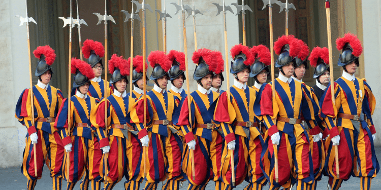 Details Of Virgin Swiss Guards Who Protect The Pope &Amp; Vatican City