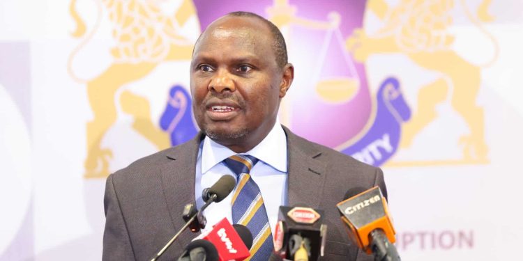 EACC says many government officials fake fake academic papers.
