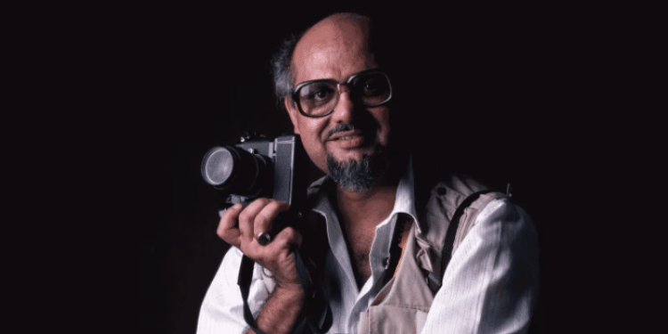 Today in History: Photojournalist Mo Amin, Dies in Plane Crash After Terrorist Hijacking