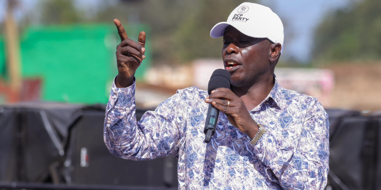 Former DP Rigathi Gachagua addressing residents of Gatukuyu shopping center, Gatundu North in Kiambu County. PHOTO/ Gachagua X.