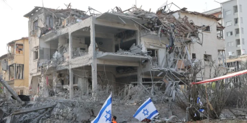 Iran hits Israel with air strikes after nuclear site attacks.