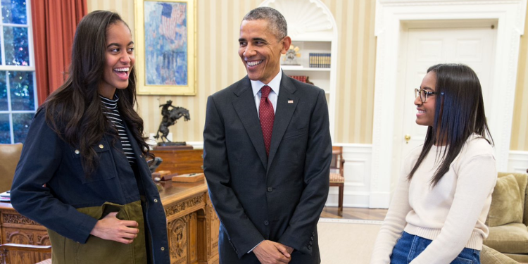 Former U.S President Barack Obama with her daughers Malia and Sasha. PHOTO/Barack Obama X.