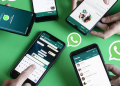A photo of phone screens with the WhatsApp app. PHOTO/Nextpit.