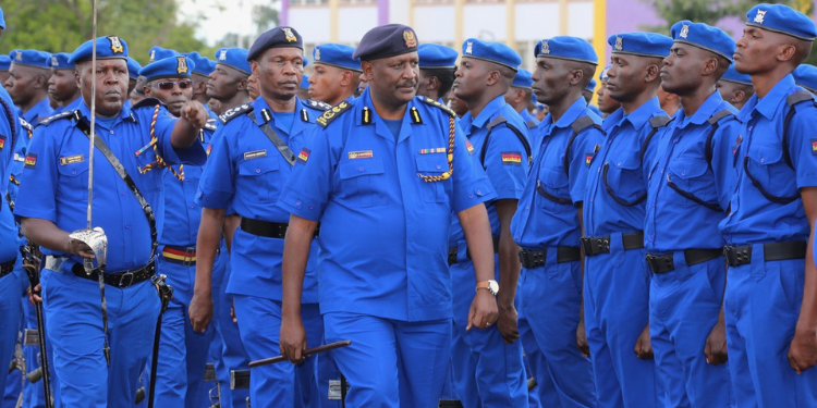 Police Officer Shoots Superior Officer Before Being Killed