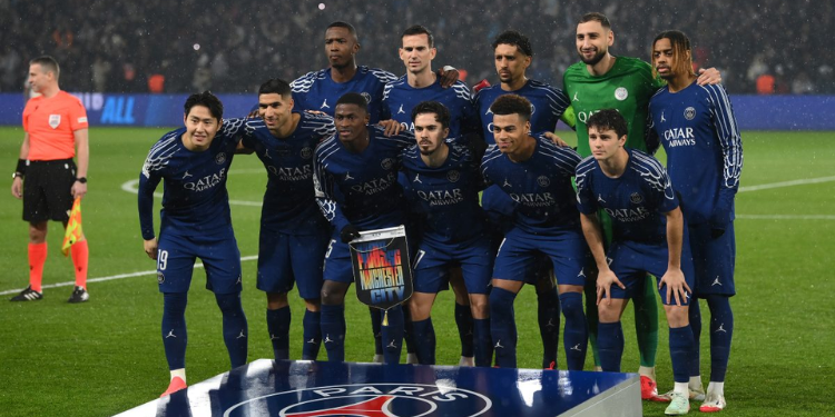 A Photo Of Psg Players Posing For A Photo After The Uefa Champions League Final Match. Photo/ Getfootball