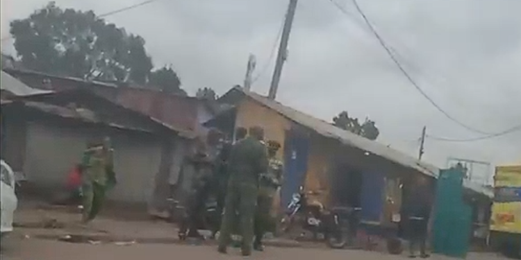 Police Officers Patrol The Streets Of Kibera Informal Settlement After Alex Kibisu Escaped From Kibera Law Courts On July 23, 2025. Photo/Citizen Tv Screengrab.
