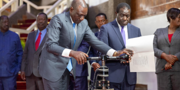 President William Ruto At Kicc, Nairobi, Assenting To The Iebc Bill.